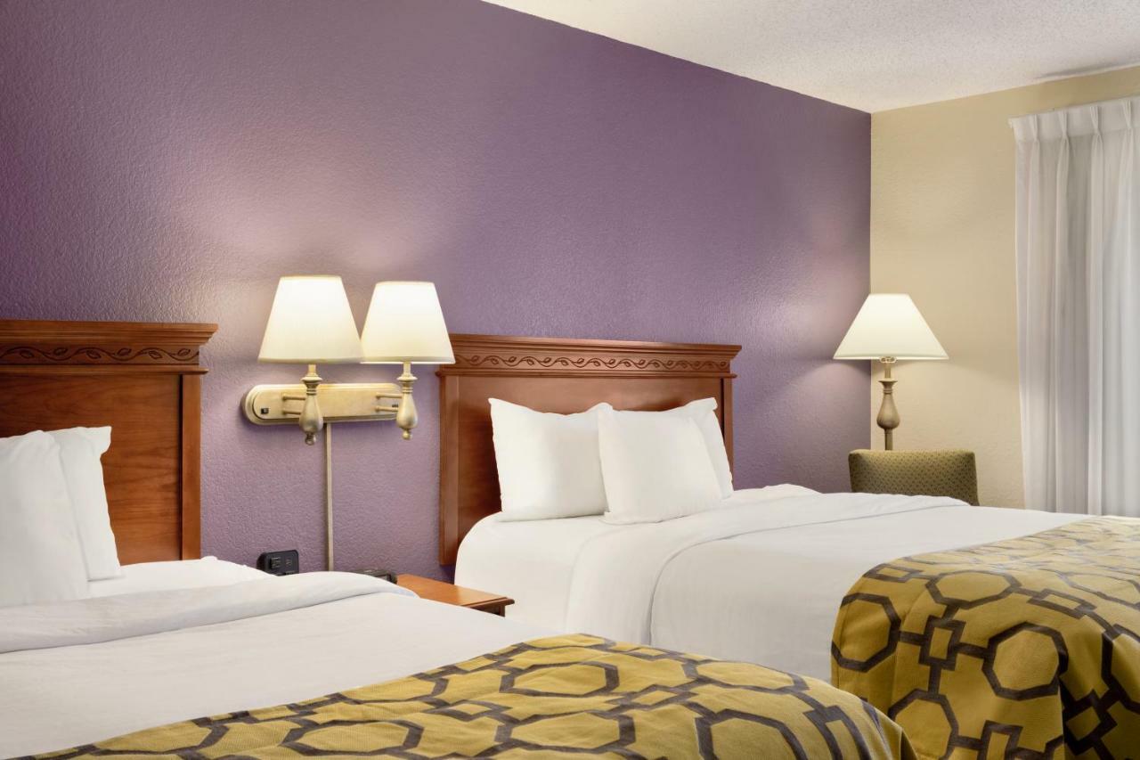 Baymont By Wyndham Springfield I-44 Hotel Exterior foto